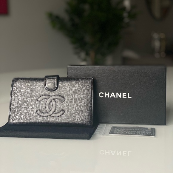 SOLD❌ Chanel Vintage Bi-Fold Wallet in Caviar - Picture 1 of 11